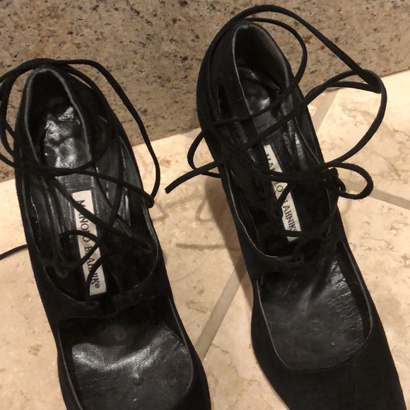 Manolo Blahnik strappy lace up suede pointed toe stiletto heel pump - Picture 6 of 11